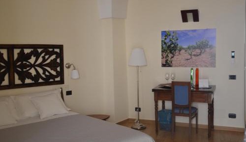 Two Connecting Double Rooms with Two Bathrooms