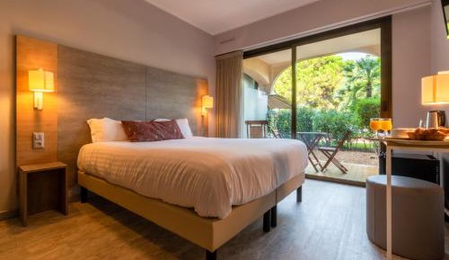 Double Room with little private garden