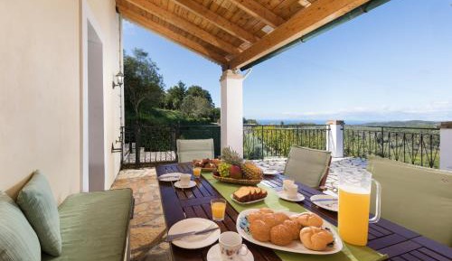 Four-Bedroom Villa (8 Adults) - Split Level