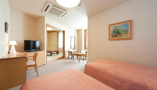 Junior Suite with Tatami Area and Open-Air Bath - Non-Smoking