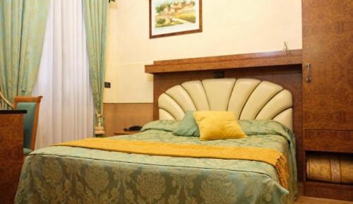 Double Room with French Bed