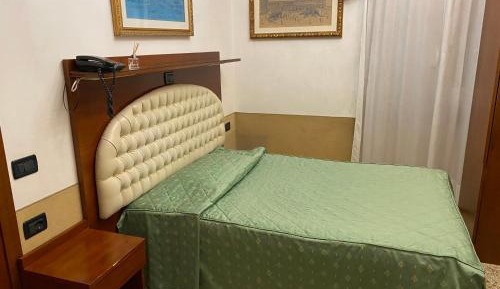 Queen Double Room Economy