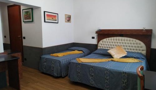 Family Room (2 Adults + 2 Children)
