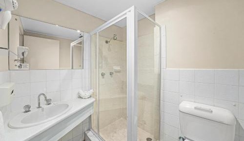 Budget Queen Room