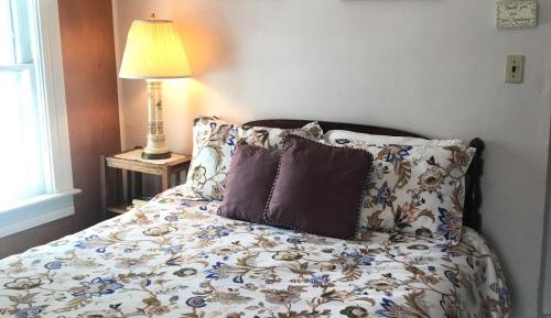 Queen Room with Lake View