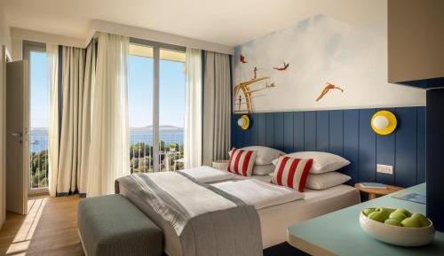 Family Room Falky Sea Side