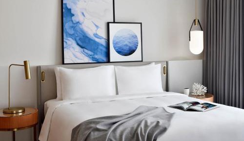Partial Marina View Deluxe Room King - Free Shuttle to Dubai Mall & La Mer Beach