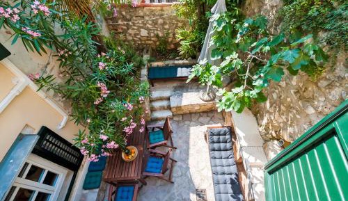 Apartment with Terrace