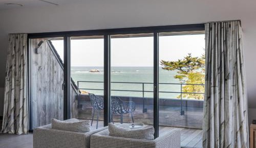 Deluxe Apartment with Sea View (6 Adults) 