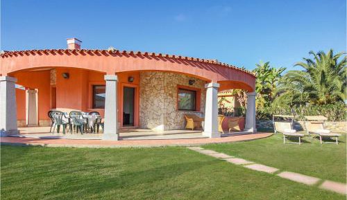 Three-Bedroom Holiday Home 