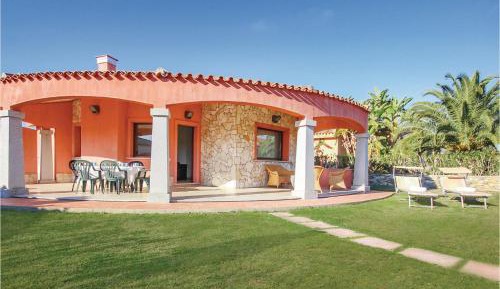 Three-Bedroom Holiday Home 