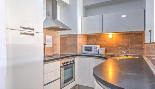One-Bedroom Apartment with Terrace