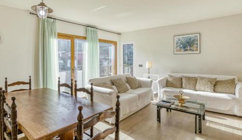 Three-Bedroom Superior Apartment