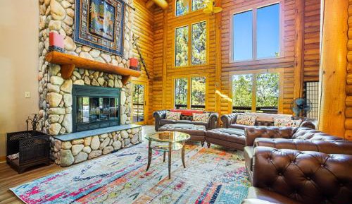 Six Bedroom Holiday Home