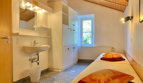 Private Dormitory Room with Shared Bathroom (8 adults)