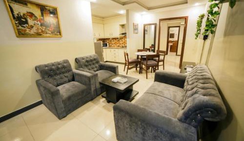 Deluxe Apartment