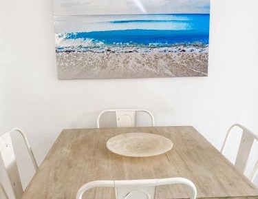 Superior One-Bedroom Apartment