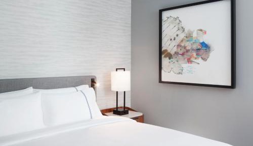 Queen Room with Two Queen Beds and Bath Tub