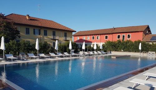 Superior Double or Twin Room with Pool View