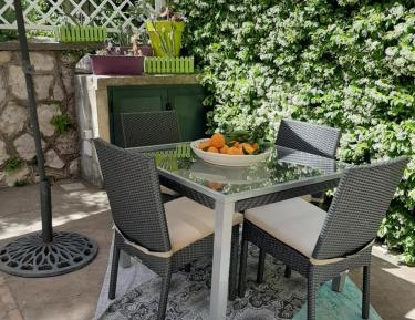 Holiday Home (4 Adults)