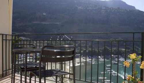 Studio Apartment with Sea View
