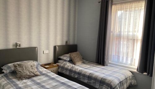 Twin Room with Private Bathroom