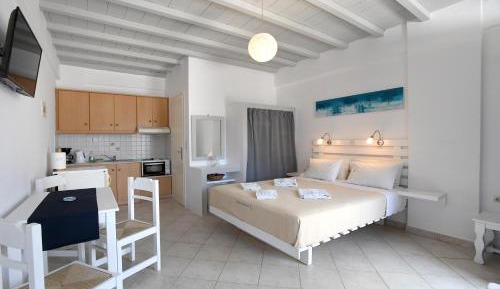 Studio (2 Adults)