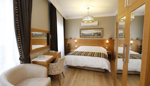 Deluxe Suite