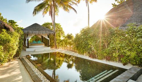 Deluxe Beach Villa with Pool- Free Transfer, 2 pax, 7 nights minimum.