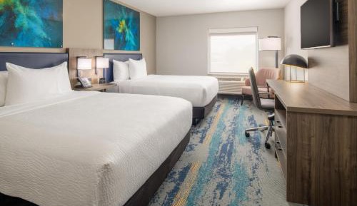 Queen Room with Two Queen Beds - Non-Smoking