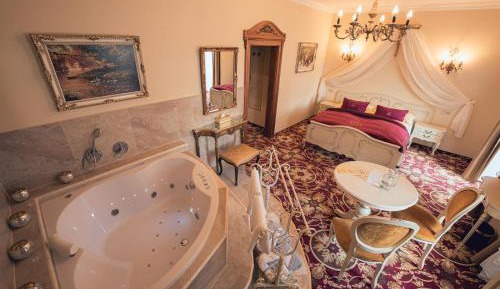 Superior King Room