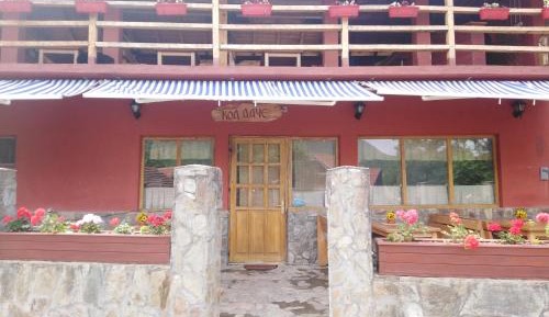 Deluxe Twin Room with Shared Bathroom