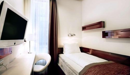 Cabin Single Room