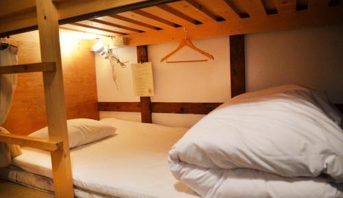 Bunk Bed In 4 Beds Mixed Dormitory Room