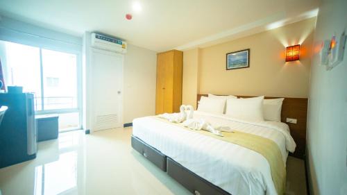 Double Room with Balcony (2 Adults + 1 Child)