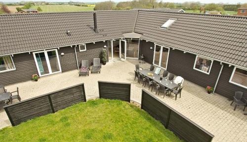 Seven-Bedroom Holiday Home