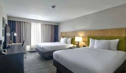 Queen Room with Two Queen Beds - Non-Smoking