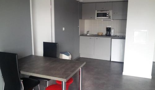 One-Bedroom Apartment (4 Adults)