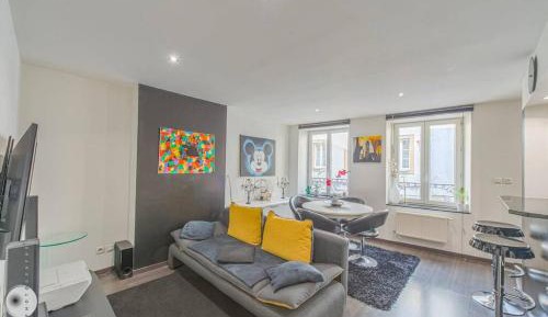 One-Bedroom Apartment