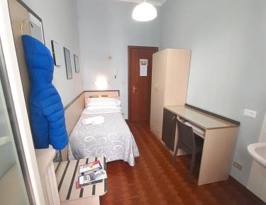 Single Room with Shared Bathroom