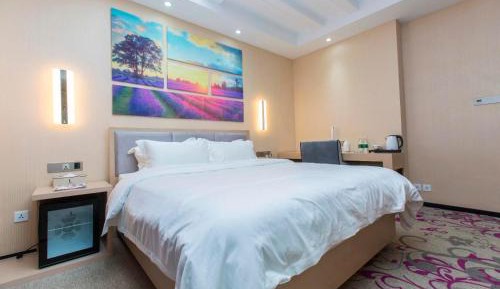 Deluxe King size bed Room