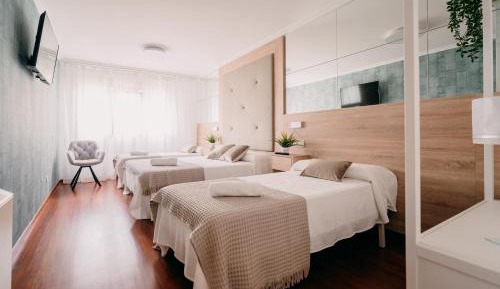 Quadruple Room with Shared Bathroom