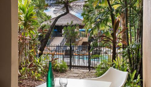 One Bedroom Swim Out