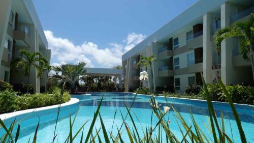 Apartment with Pool View 
