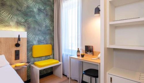 Triple Room with One Double and Single Bed or Three Single Beds