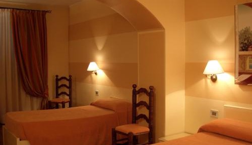 Comfort Triple Room