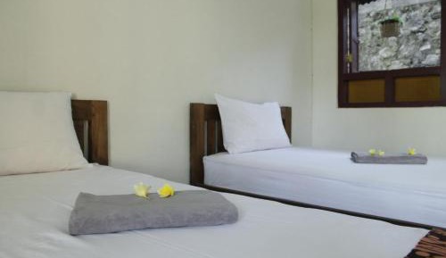 Twin Room with Shower