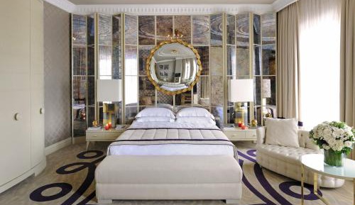 Executive Suite with Square View
