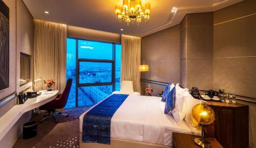 Deluxe King Room