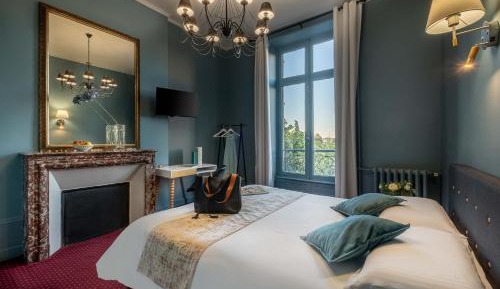 Elegance Room